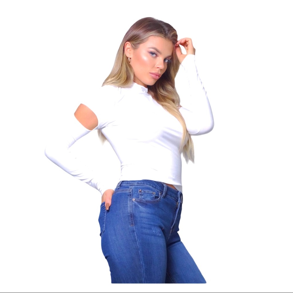 Peekaboo Arms Black Longsleeve Top- White - Picture 2 of 4
